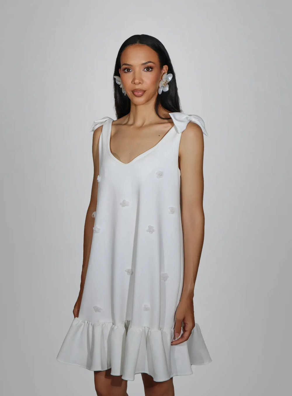 Women's Flower Applique Gathered Dress - White Neoprene